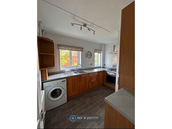 1 Bedroom Flat To Rent In Christopher Close, Norwich, NR1