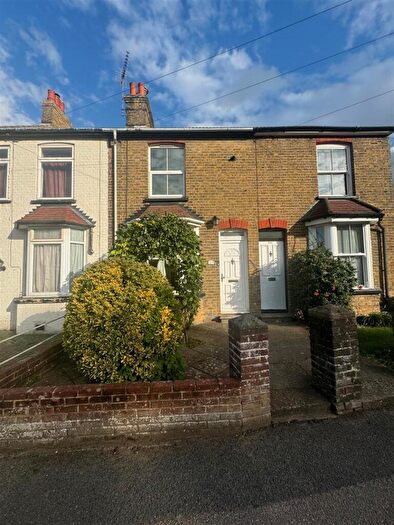 Semi Detached House To Rent In Park Road Sittingbourne Kent, ME10