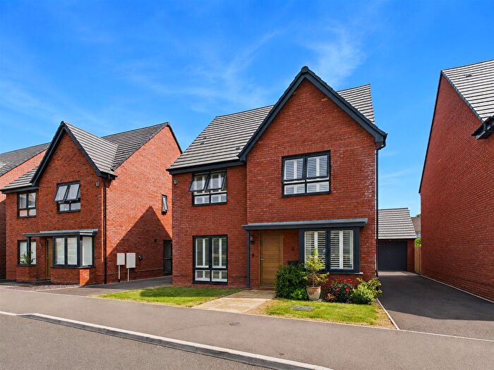 4 Bedroom Detached House For Sale In Porter Close, Longlevens, Gloucester, GL2