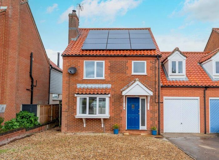 4 Bedroom Link Detached House For Sale In Windmill Hill, Great Bircham, King's Lynn, PE31