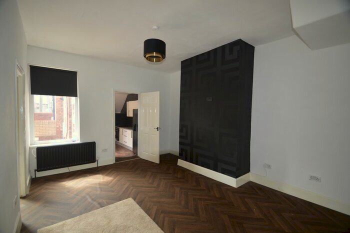 2 Bedroom Flat To Rent In Westbourne Avenue, Gateshead, NE8