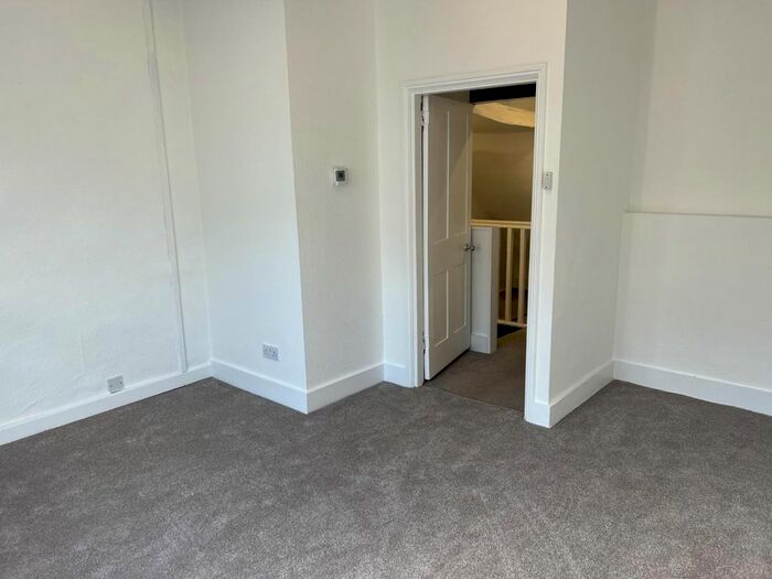 4 Bedroom Maisonette To Rent In Fore Street, Hertford, Herts, SG14