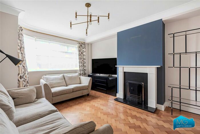 3 Bedroom Semi-Detached House To Rent In Howard Walk, East Finchley, N2