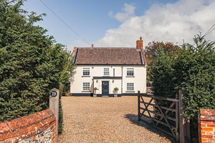6 Bedroom Detached House For Sale In East Harling, NR16