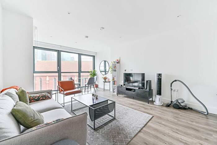 2 Bedroom Flat For Sale In Station Road, Central Croydon, Croydon, CR0