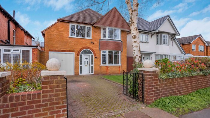 4 Bedroom Detached House To Rent In Hazelwood Road, Acocks Green, B27