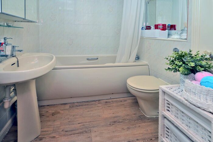 1 Bedroom Maisonette To Rent In Thornfield Green, Blackwater, GU17