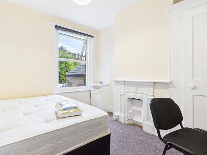 1 Bedroom Terraced House To Rent In Osborne Road, Brighton, BN1