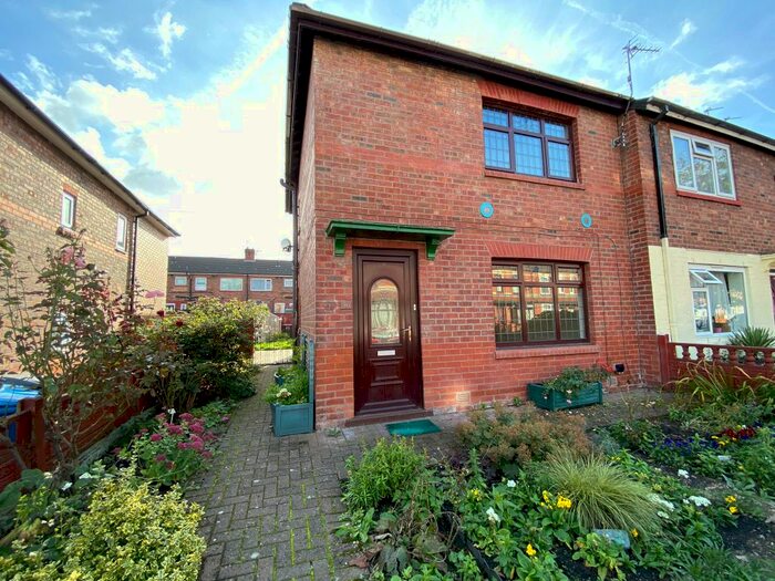 2 Bedroom End Of Terrace House To Rent In Gerald Road, Salford, M6
