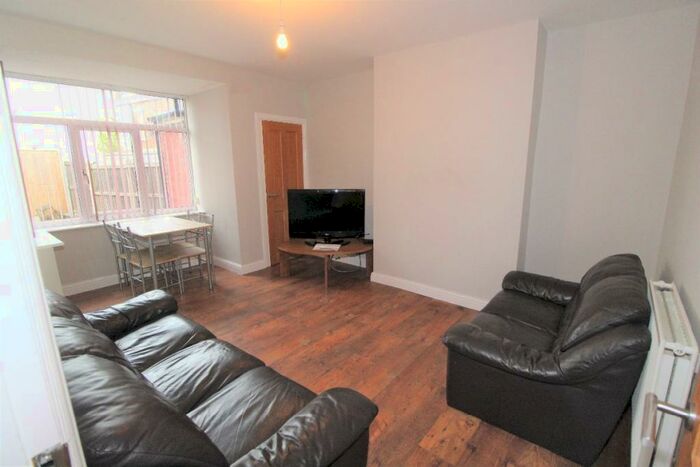 3 Bedroom Terraced House To Rent In St Thomas Road, Preston, Lancashire, PR1