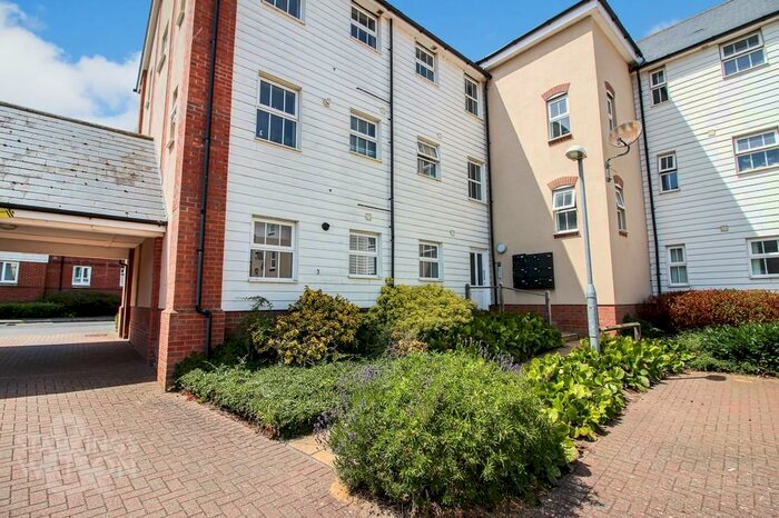 2 Bedroom Ground Flat To Rent In Woodpecker Way, Costessey, Norwich, NR8