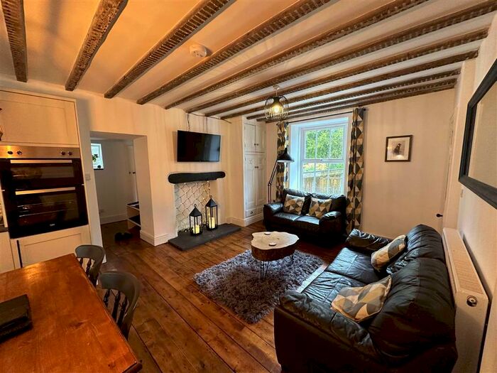 2 Bedroom Cottage For Sale In Castle Terrace, Dolwyddelan, LL25