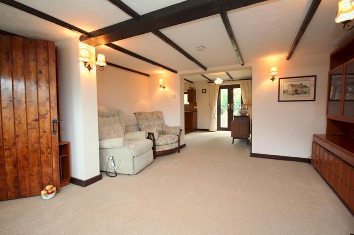 2 Bedroom Semi-Detached House For Sale In Lower Green, Leigh, Tonbridge, TN11