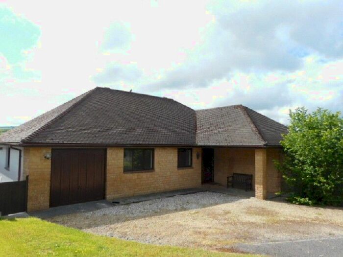 3 Bedroom Detached Bungalow For Sale In Pantglas Park, Llandeilo, Carmarthenshire., SA19