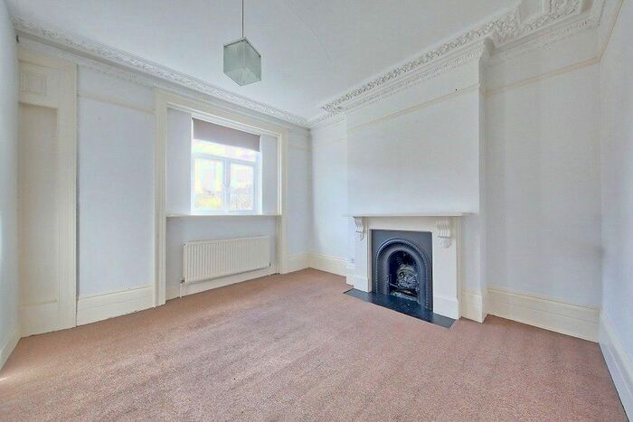 1 Bedroom Flat To Rent In Allfarthing Lane, London, SW18