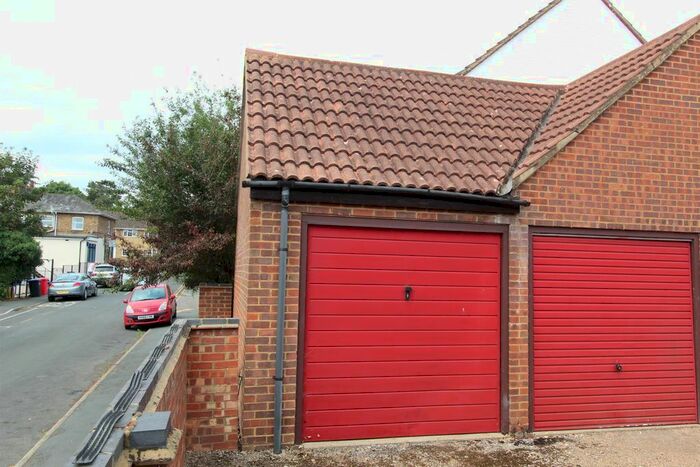 Parking/garage To Rent In Englefield Close, Englefield Green, Egham, TW20