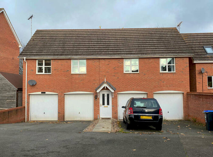 2 Bedroom House To Rent In Hanbury Close, Daventry, Northants, NN11 8an.