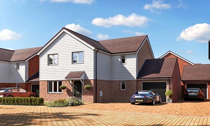 3 Bedroom Detached House For Sale In Court Lane, Hadlow, TN11