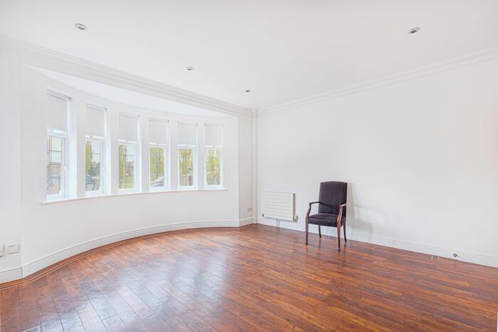 6 Bedroom Detached House To Rent In Fitzalan Road, London, N3