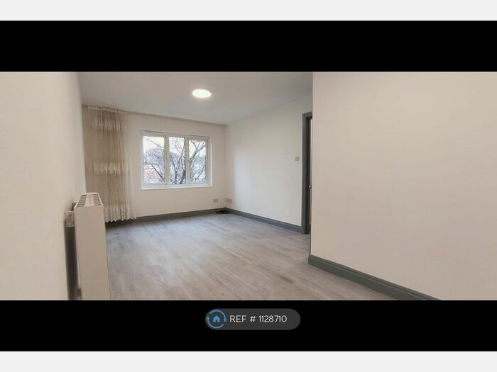 2 Bedroom Flat To Rent In Keswick Court, London SE13