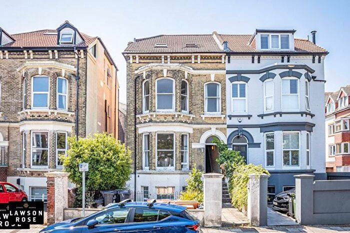 2 Bedroom Flat For Sale In Granada Road, Southsea, PO4