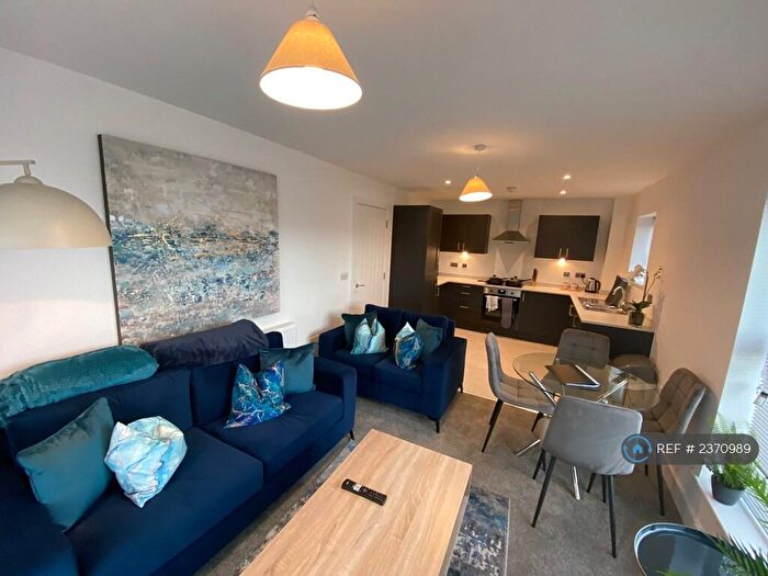 2 Bedroom Flat To Rent In Gospel Heights, Heswall, CH60