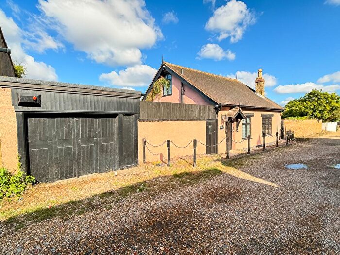 2 Bedroom Detached House For Sale In Occupation Lane, Shooters Hill, London, SE18