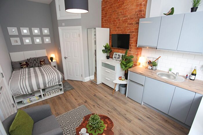 1 Bedroom Studio To Rent In Suite, King Street, Luton, Bedfordshire, LU1