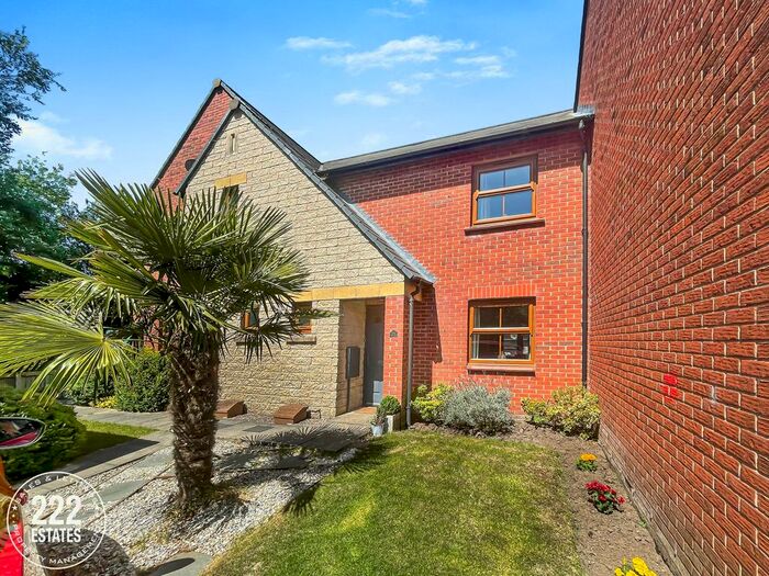 3 Bedroom Mews For Sale In Marsh Brook Close, Rixton, Warrington, WA3