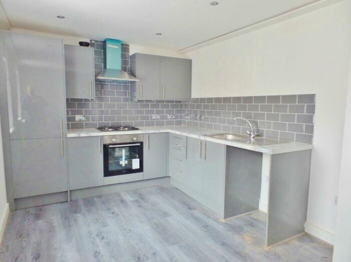 2 Bedroom Maisonette To Rent In Tudor Street, Cardiff, CF11