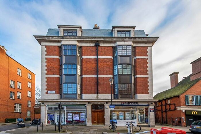 3 Bedroom Flat To Rent In Hornton Street, Kensington, W8