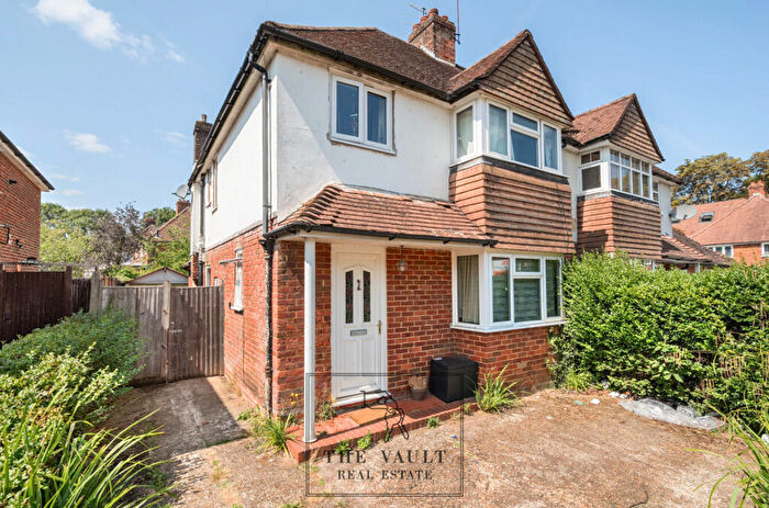 3 Bedroom Semi-Detached House For Sale In Cherry Tree Avenue, Guildford, GU2