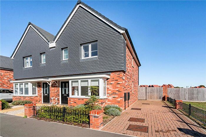 3 Bedroom Semi-Detached House To Rent In Sparrowhawk Crescent, Wootton, Northampton, Northamptonshire, NN4