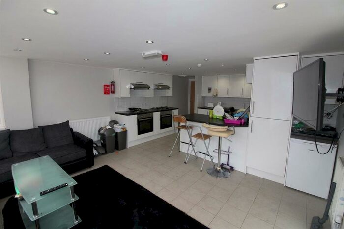 10 Bedroom Terraced House To Rent In Cathays Terrace, Cardiff(City), CF24