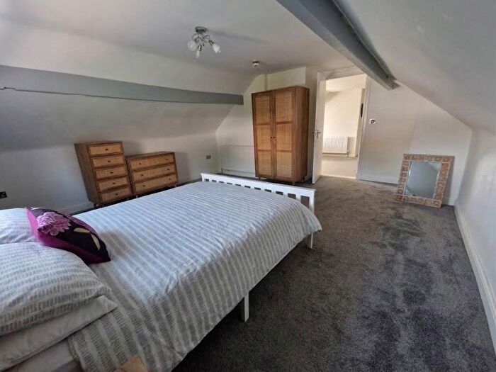 1 Bedroom Apartment To Rent In Mount Pleasant, Swansea, SA1