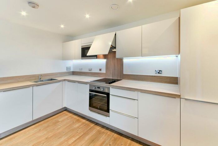 2 Bedroom Flat To Rent In Elmira Street, London, SE13