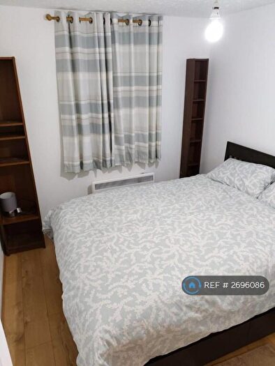 1 Bedroom Flat To Rent In Memorial Avenue, London, E15