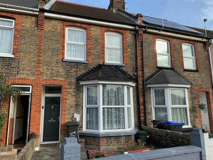 2 Bedroom Property To Rent In Chapel Road, Ramsgate, CT11