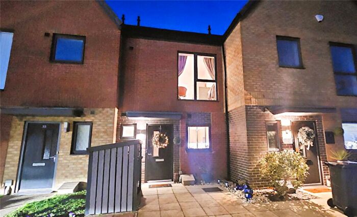 2 Bedroom Terraced House For Sale In Winscar Road, Doncaster, South Yorkshire, DN4