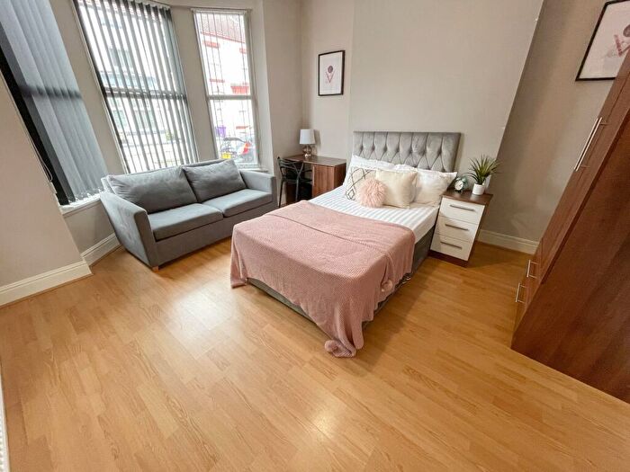 4 Bedroom Terraced House To Rent In Alderson Road, L15