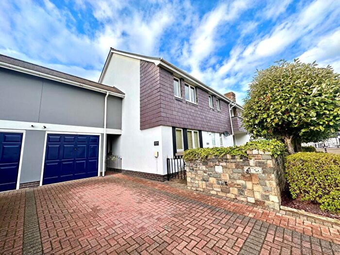 2 Bedroom Apartment To Rent In Conwy Marina, Conwy, LL32
