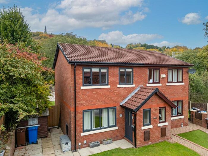 3 Bedroom House To Rent In Moors View, Ramsbottom, BL0
