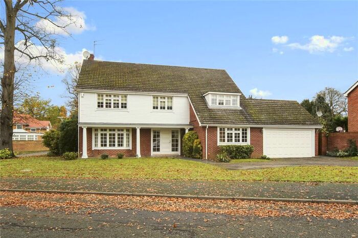 5 Bedroom Property To Rent In Fairacres, Cobham, Surrey, KT11