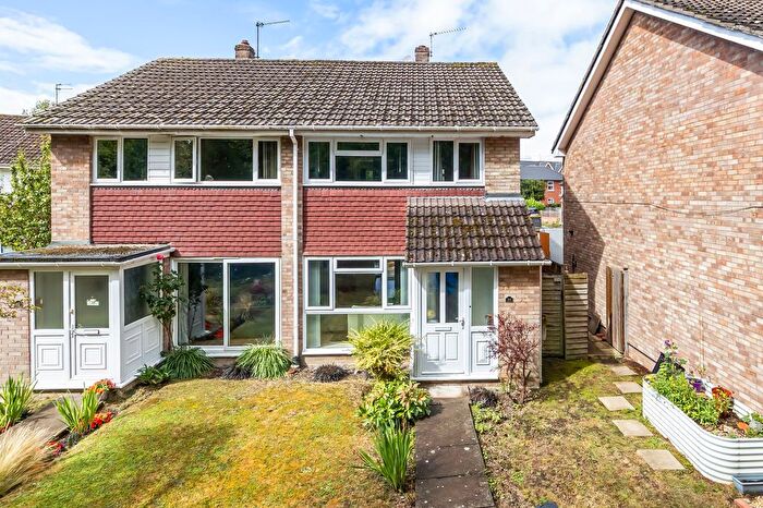 3 Bedroom Semi-Detached House For Sale In Meadowside, Abingdon, OX14