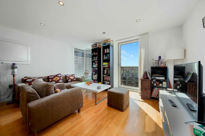 2 Bedroom Flat To Rent In Mill Lane, London, SE8