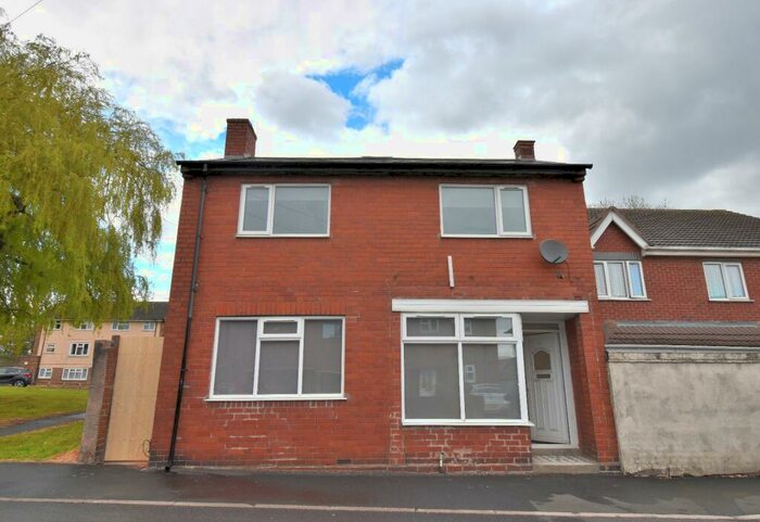 4 Bedroom Detached House To Rent In Crossgate Road, Dudley, DY2