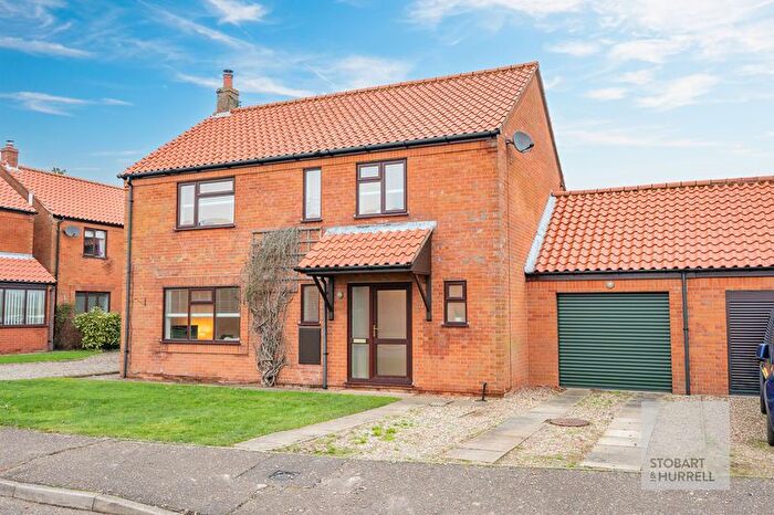 4 Bedroom Detached House For Sale In St. Andrews Close, Worstead, Norfolk, NR28