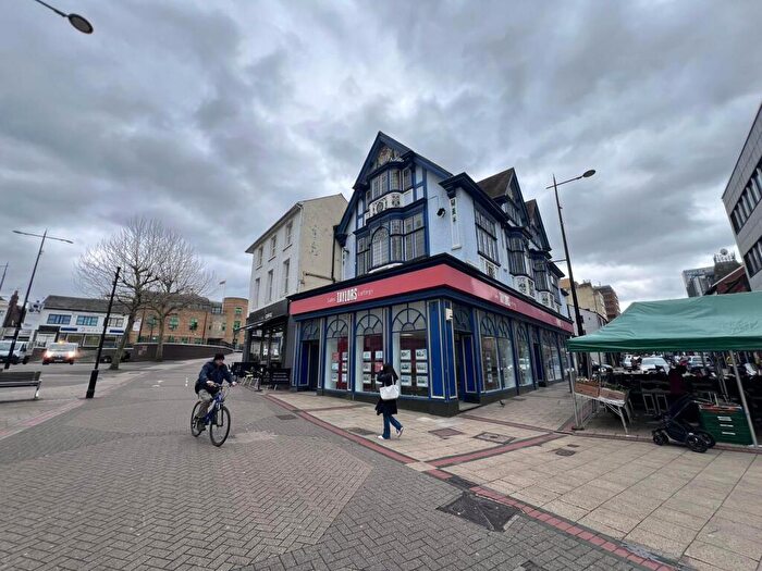 Studio To Rent In Chapel Street, Luton, LU1