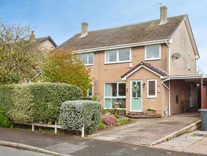 3 Bedroom Semi Detached House For Sale In Trafford Road, Norton, Doncaster, DN6