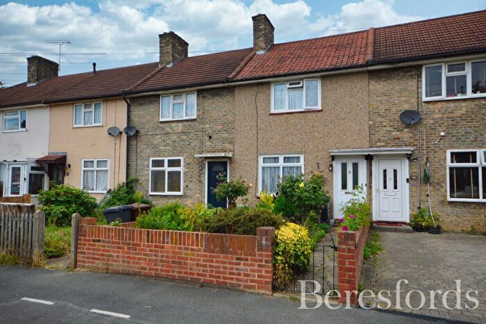 2 Bedroom Terraced House For Sale In Valence Circus, Dagenham, RM8